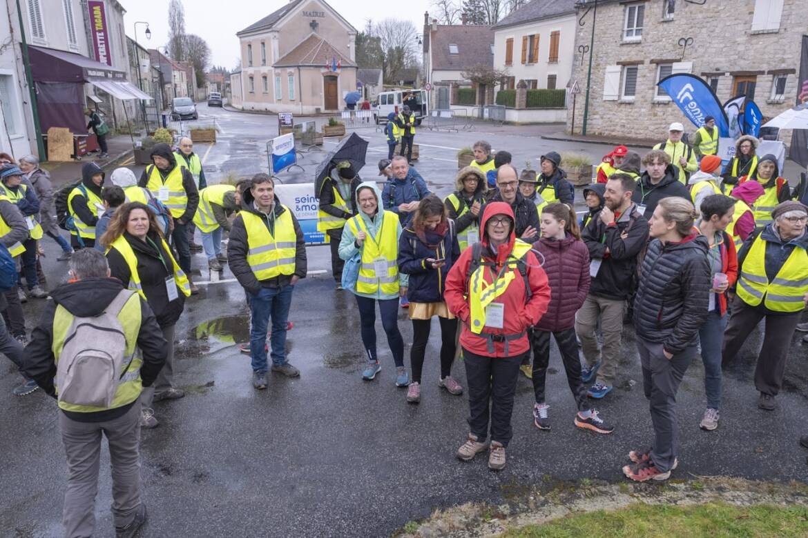 Benevoles-place-Pasteur.jpg